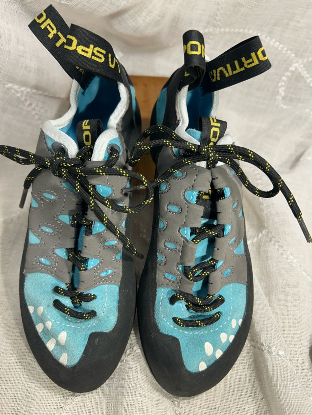 NWOT La Sportiva Tarantulance leather climbing shoes
